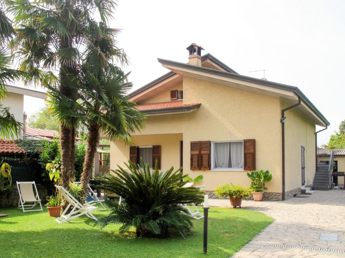 Apartment Emiliano By Interhome Marina di Massa Eksteriør bilde