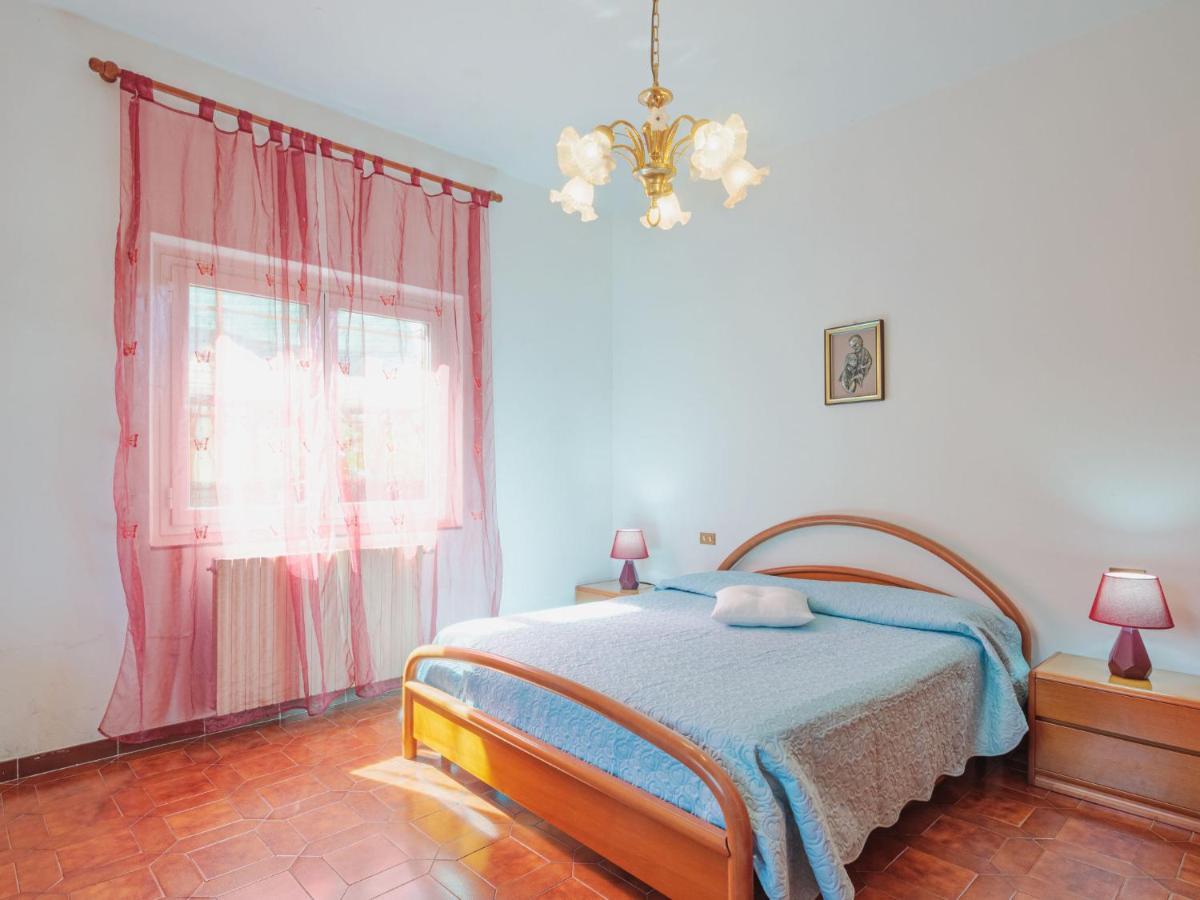 Apartment Emiliano By Interhome Marina di Massa Eksteriør bilde