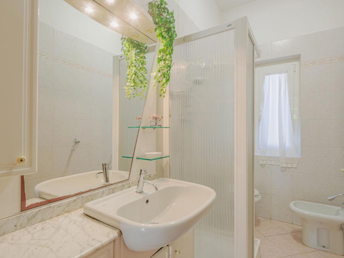 Apartment Emiliano By Interhome Marina di Massa Eksteriør bilde